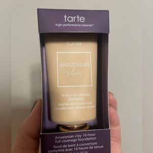 Tarte Amazonian Clay 16 Hour Foundation